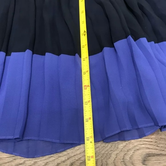 LOFT Women’s Pleated Flowy Full Skirt Two Tone - Picture 7 of 8